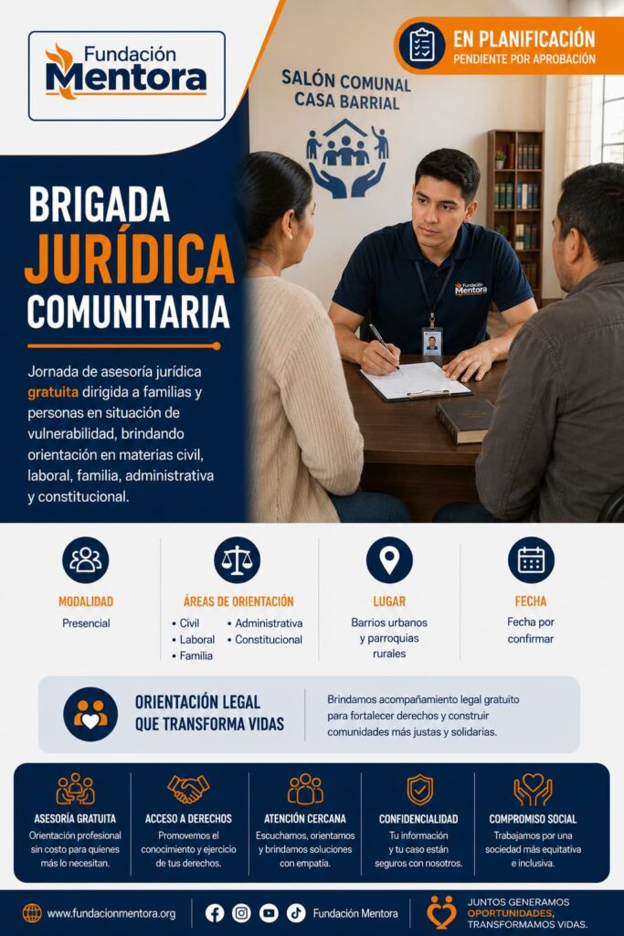 Asesora jurídica de Fundación Mentora brinda orientación legal gratuita a familias durante una Brigada Jurídica Comunitaria en un salón comunal.